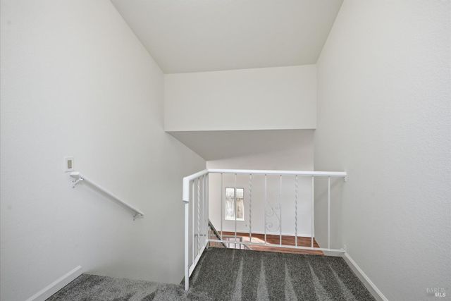 450 Nikki Dr, Santa Rosa, CA 95401