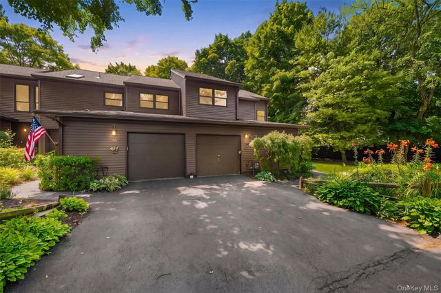 56 Pond View Court, Ossining, NY 10562