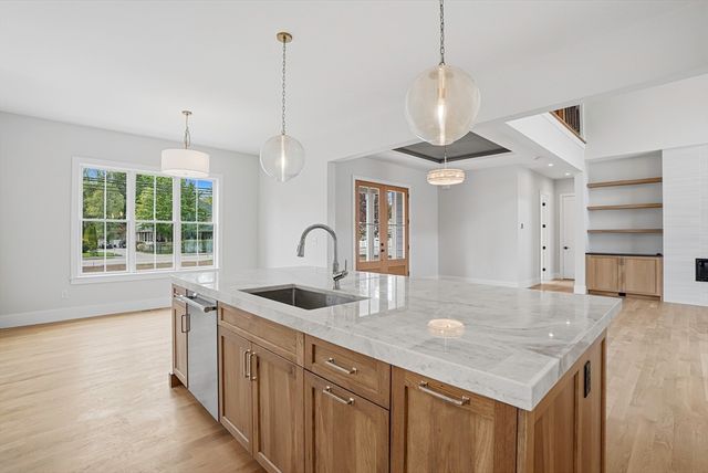 125 West Plain Street, Wayland, MA 01778