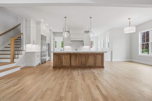 125 West Plain Street, Wayland, MA 01778