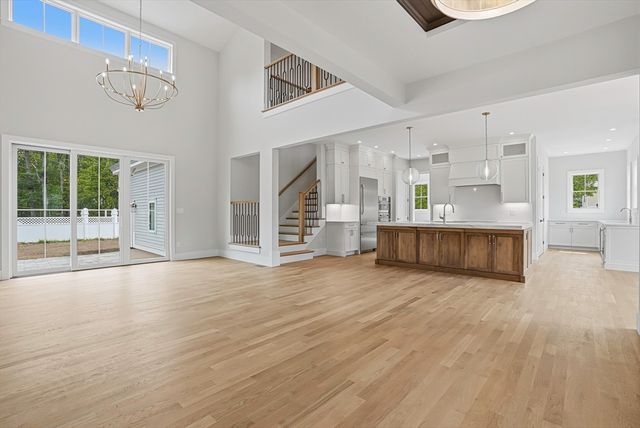 125 West Plain Street, Wayland, MA 01778