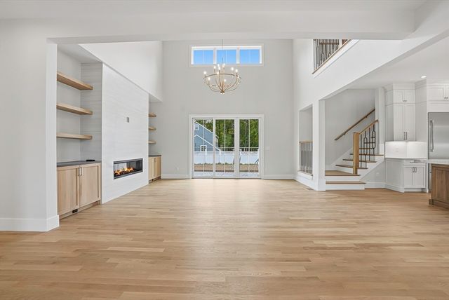 125 West Plain Street, Wayland, MA 01778