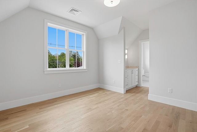 125 West Plain Street, Wayland, MA 01778