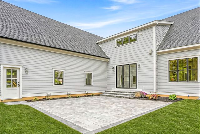 125 West Plain Street, Wayland, MA 01778