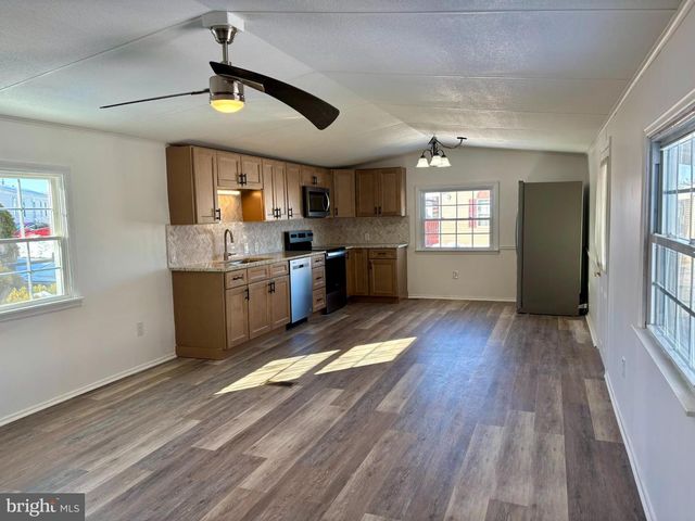 1004 HEATH AVE, Reading, PA 19605