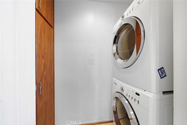 11337 Nebraska, Los Angeles, CA 90025