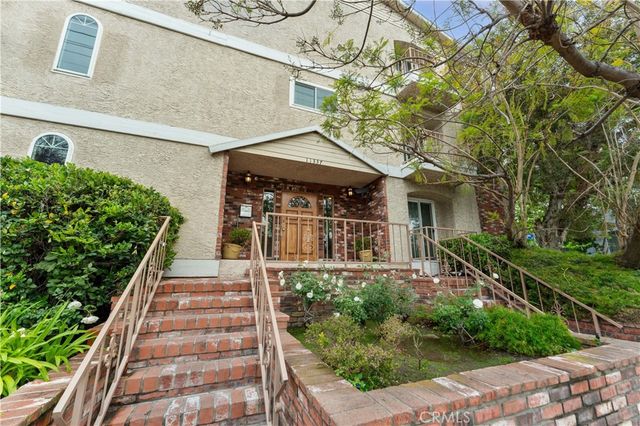 11337 Nebraska, Los Angeles, CA 90025