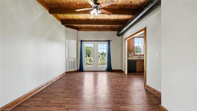 445 McAdoo Avenue, Greensboro, NC 27406