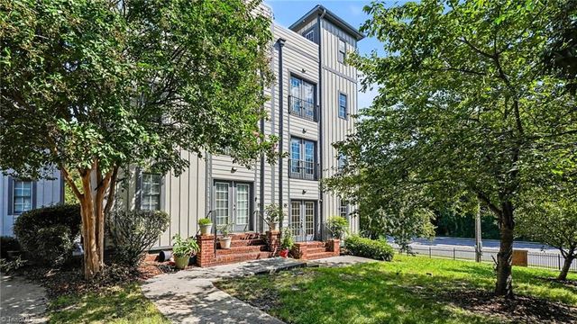 445 McAdoo Avenue, Greensboro, NC 27406