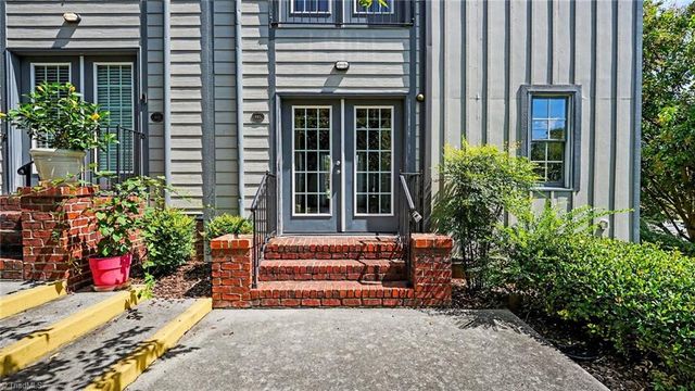 445 McAdoo Avenue, Greensboro, NC 27406