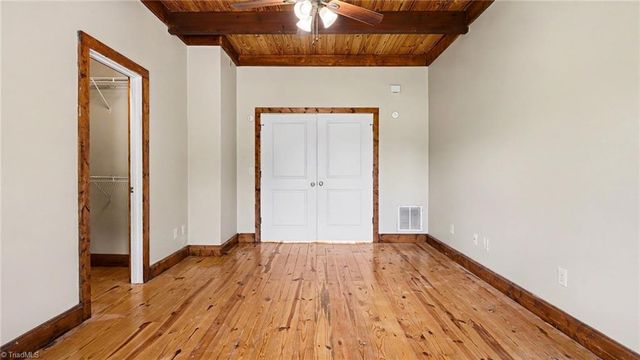 445 McAdoo Avenue, Greensboro, NC 27406