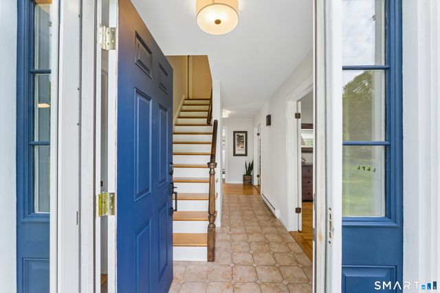 11 Autumn Drive, Danbury, CT 06811