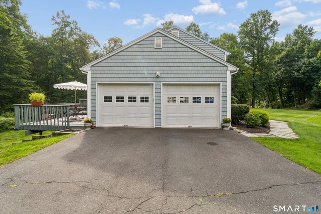 11 Autumn Drive, Danbury, CT 06811