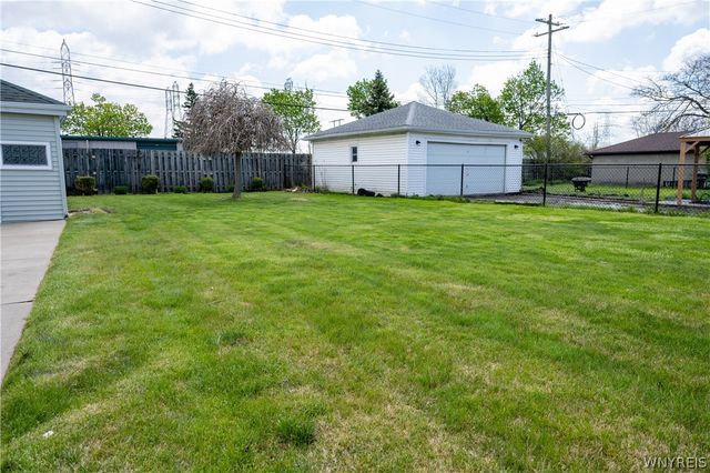 71 Laura Court, Cheektowaga, NY 14227