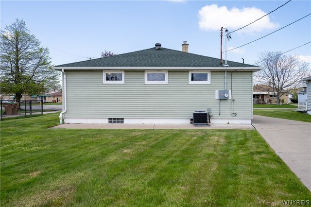 71 Laura Court, Cheektowaga, NY 14227