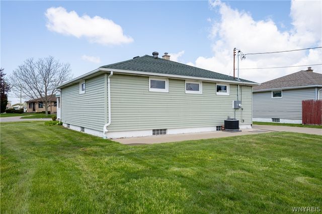 71 Laura Court, Cheektowaga, NY 14227