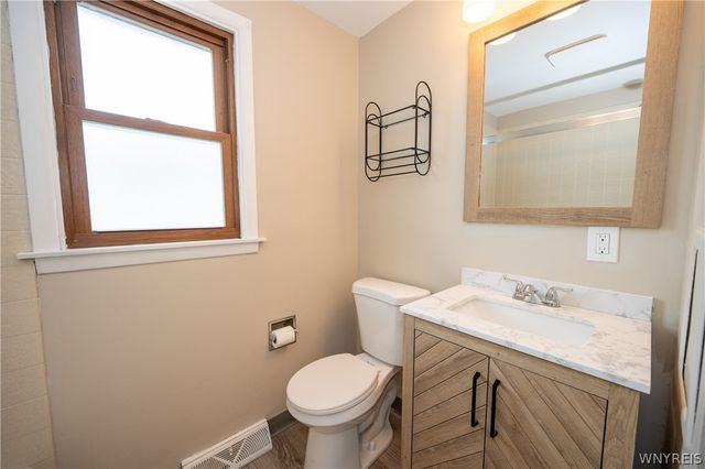 71 Laura Court, Cheektowaga, NY 14227
