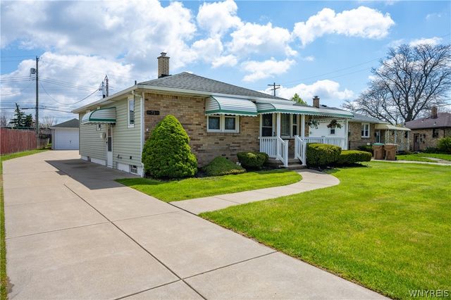 71 Laura Court, Cheektowaga, NY 14227