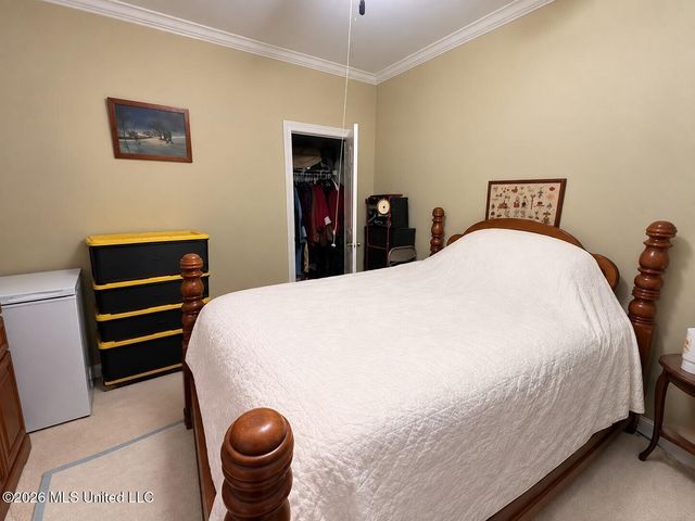 5914 W Foxdale Loop, Southaven, MS 38672