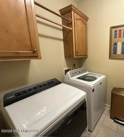 5914 W Foxdale Loop, Southaven, MS 38672