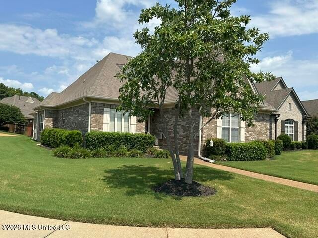 5914 W Foxdale Loop, Southaven, MS 38672