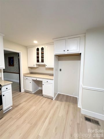 7220 Timber Ridge Drive, Mint Hill, NC 28227