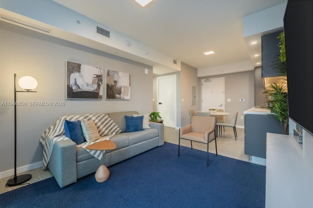 227 NE 2nd St 1905, Miami, FL 33132