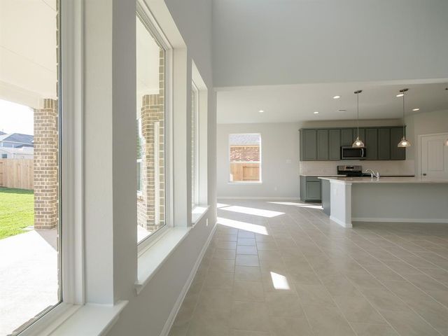 8 Carmel Dr, Manvel, TX 77578