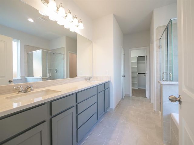 8 Carmel Dr, Manvel, TX 77578