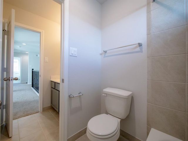 8 Carmel Dr, Manvel, TX 77578