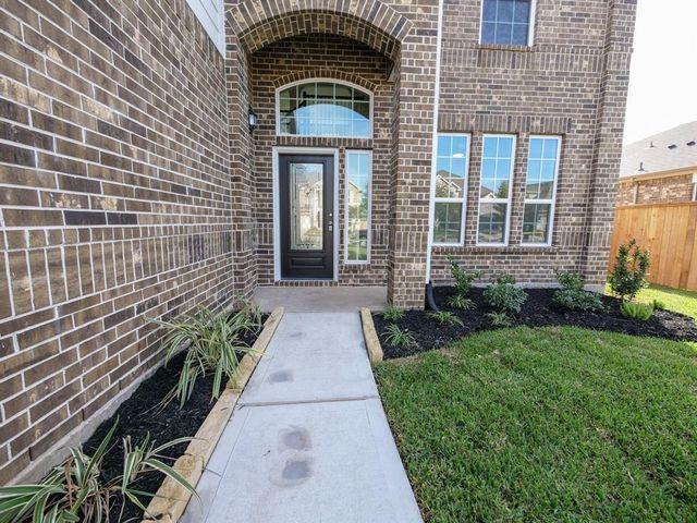 8 Carmel Dr, Manvel, TX 77578