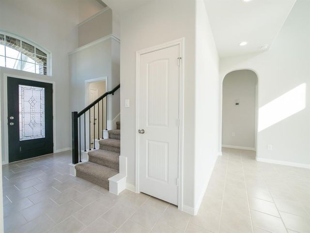 8 Carmel Dr, Manvel, TX 77578