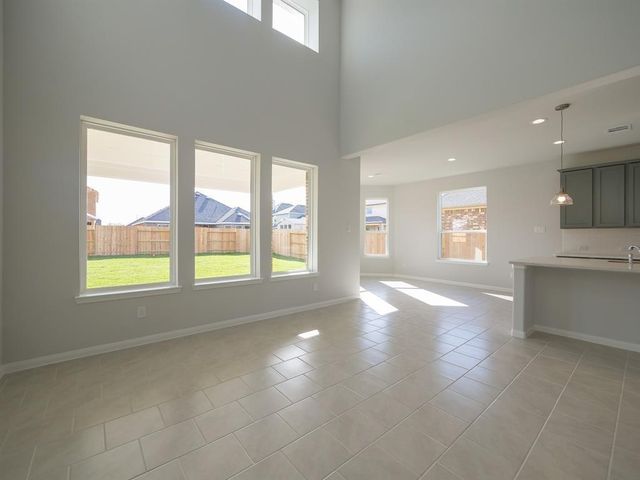 8 Carmel Dr, Manvel, TX 77578