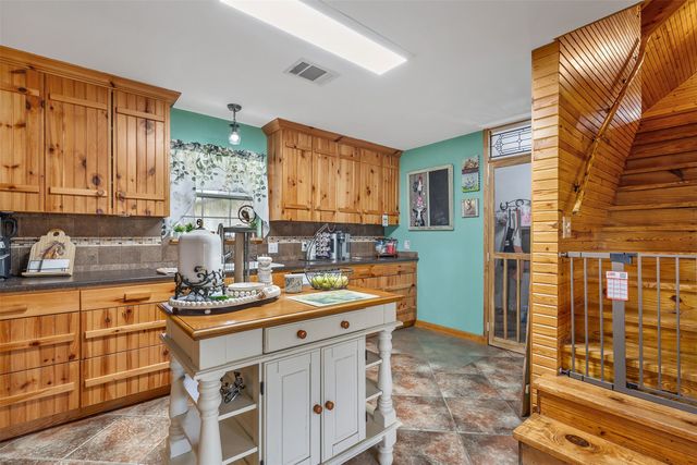 15250 FM 858, Athens, TX 75752