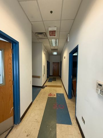 3145 N Lincoln Avenue, Chicago, IL 60657