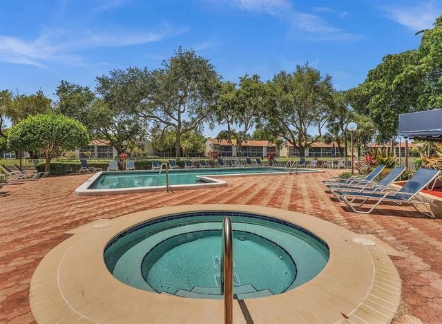 2363 SW 15th Street 82, Deerfield Beach, FL 33442