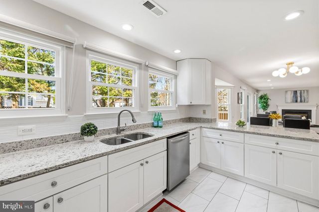 11101 KNIGHTS CT, Germantown, MD 20876