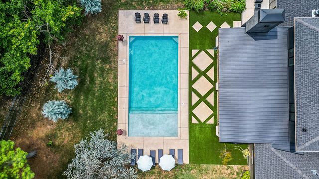 12 W Leiston Drive, Rogers, AR 72758