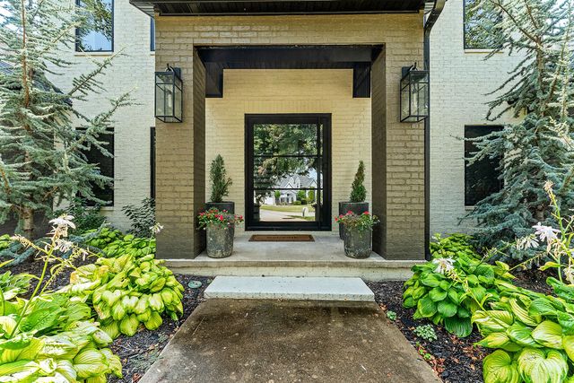 12 W Leiston Drive, Rogers, AR 72758