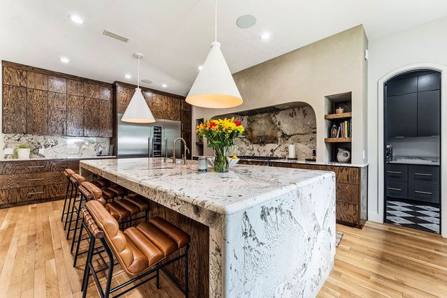 12 W Leiston Drive, Rogers, AR 72758