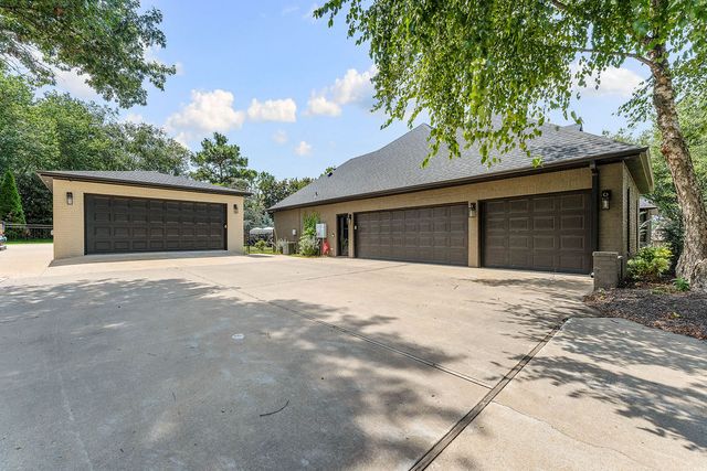 12 W Leiston Drive, Rogers, AR 72758
