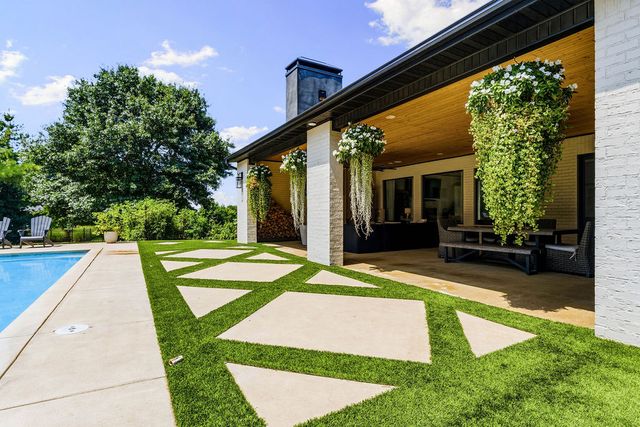 12 W Leiston Drive, Rogers, AR 72758