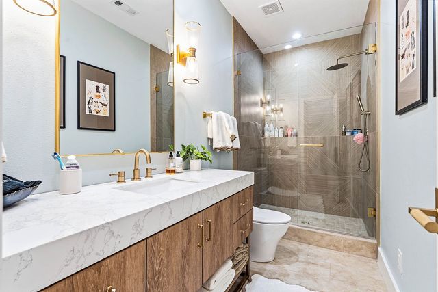 12 W Leiston Drive, Rogers, AR 72758