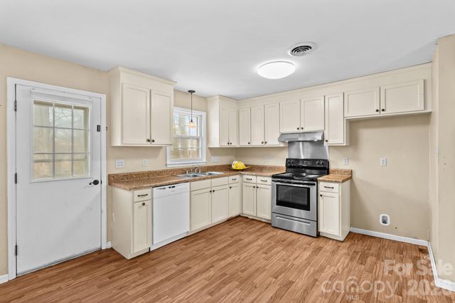 535 Log Barn Road, Salisbury, NC 28146