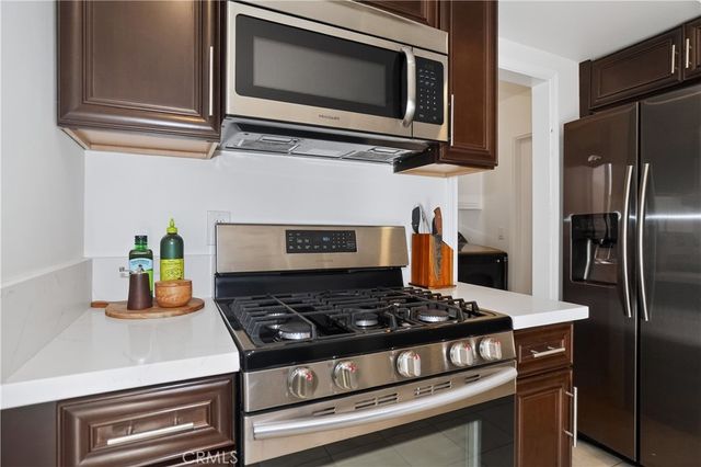 5275 Colodny Drive 4, Agoura Hills, CA 91301