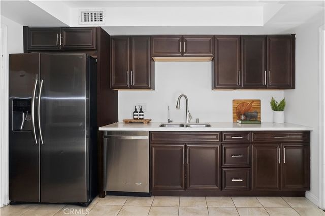 5275 Colodny Drive 4, Agoura Hills, CA 91301