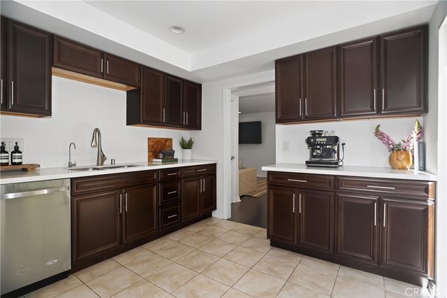 5275 Colodny Drive 4, Agoura Hills, CA 91301