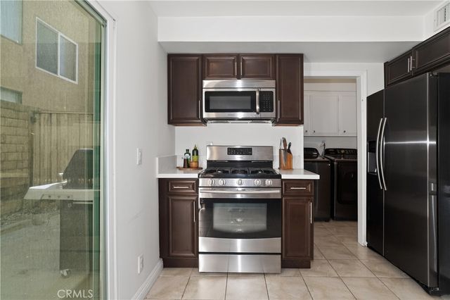 5275 Colodny Drive 4, Agoura Hills, CA 91301