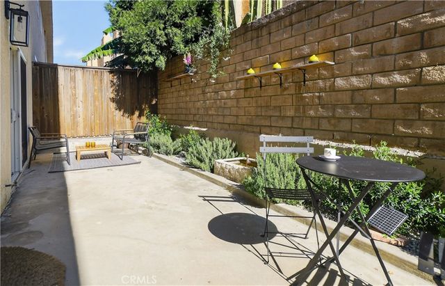 5275 Colodny Drive 4, Agoura Hills, CA 91301