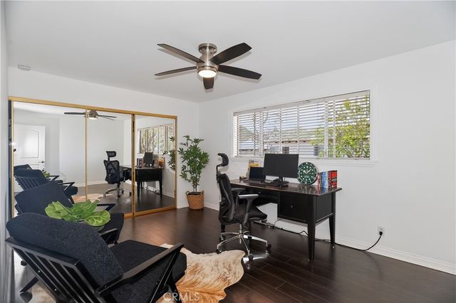 5275 Colodny Drive 4, Agoura Hills, CA 91301